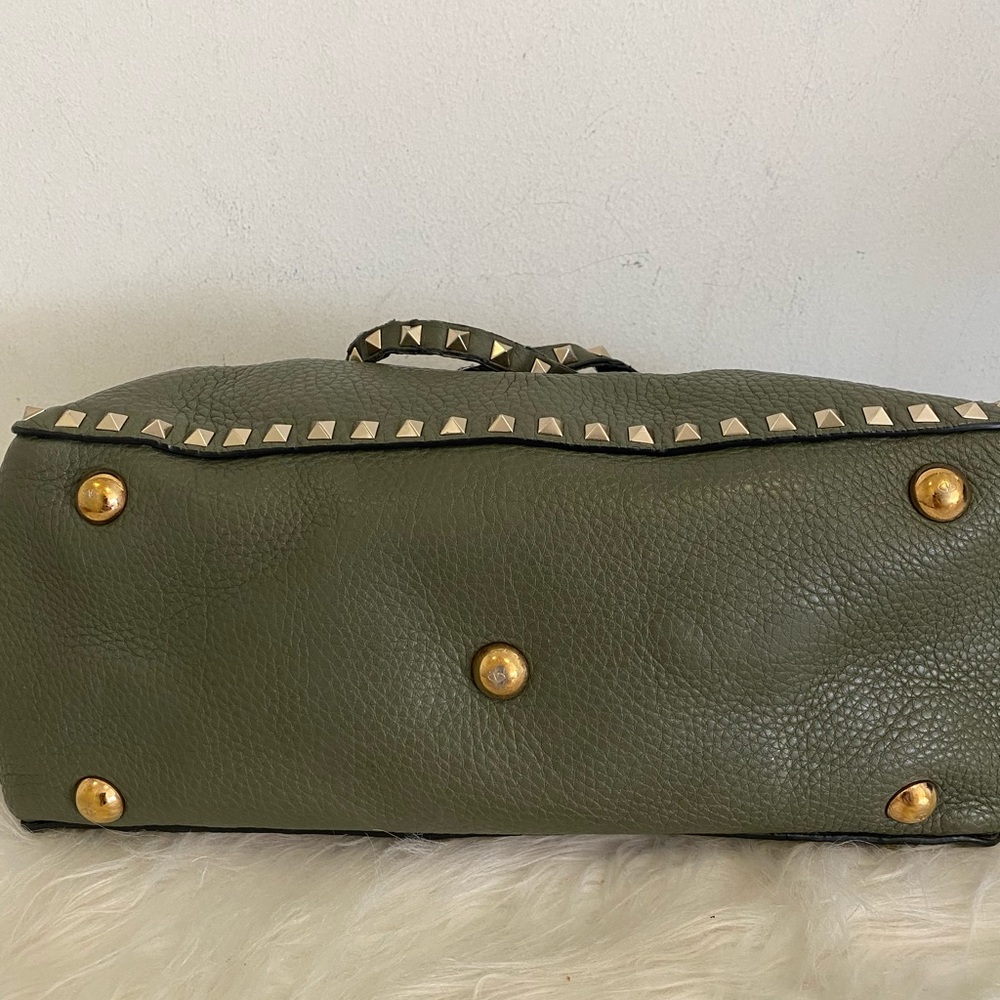 Valentino Garavani Medium Rockstud Leather Tote
